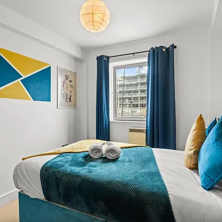 Appartement Enchanting Abode -sleeps 6 With Balcony! Bristol